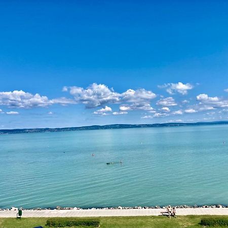 Апартаменты Balaton-Parti Luxus Lakas Шиофок Экстерьер фото